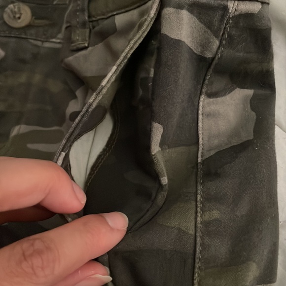 NWOT💥🌹Customized camo shorts never worn - Picture 4 of 5